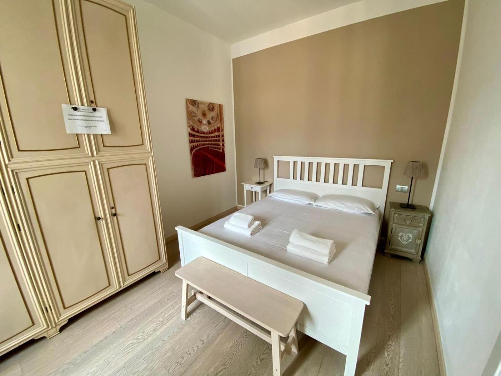 Piazzale Susa Bright Flat Con Veranda Milano Exteriör bild